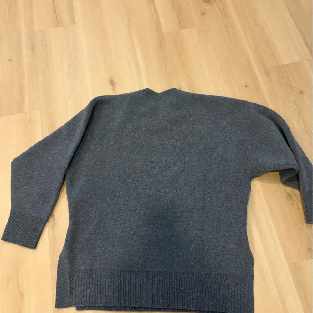 Toteme Gray Oversized Wool Blend Sweater - Picture 4 of 8